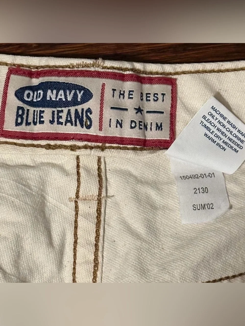 Women’s Y2K 2002 Old Navy Cream Denim Shorts Size 6